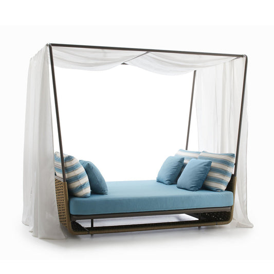 Portofino Canopied Daybed with Sun Protection